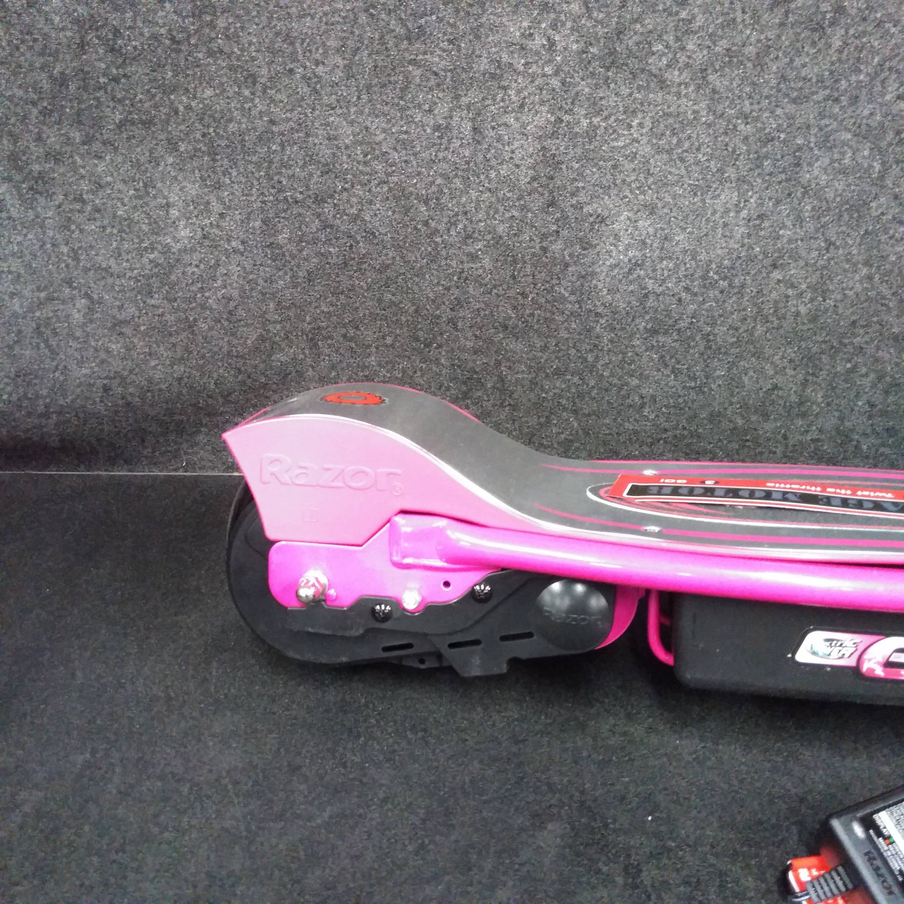 Razor E100 Electric Scooter (Pink)
