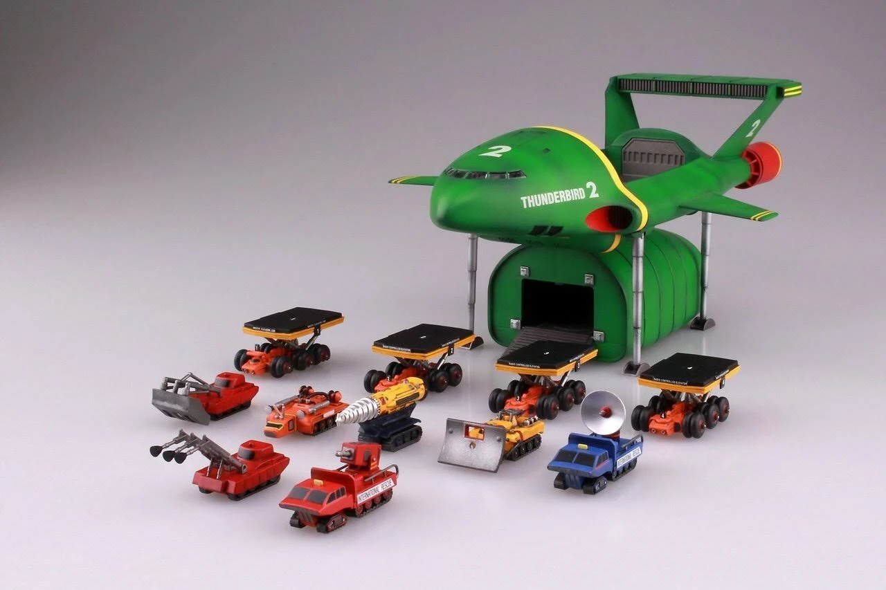 Aoshima 55021 Thunderbirds 2 u0026 Rescue Mechanic 1/350 Scale Kit
