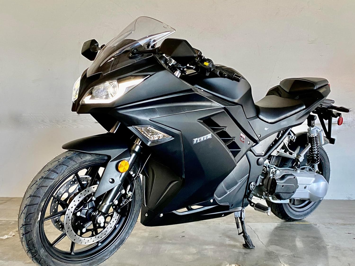 VENOM X22GT 250CC AUTOMATIC MOTORCYCLE | NO GEARS | AUTO GY6 WATER-COOLED ENGINE | TWO PASSENGER X22-GT