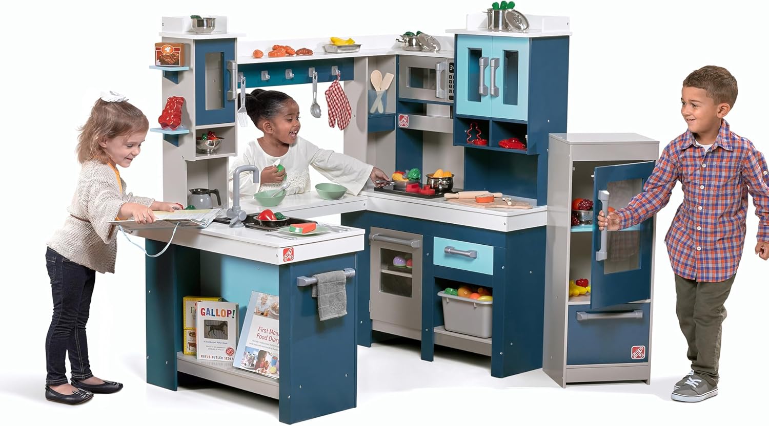 Step2 Grand Walk-In Wooden Kitchen Set for Kids, Indoor/Outdoor Pretend Play Kitchen, Ages 3+ Years Old, 15 Piece Toy Accessory Set, Easy Assembly