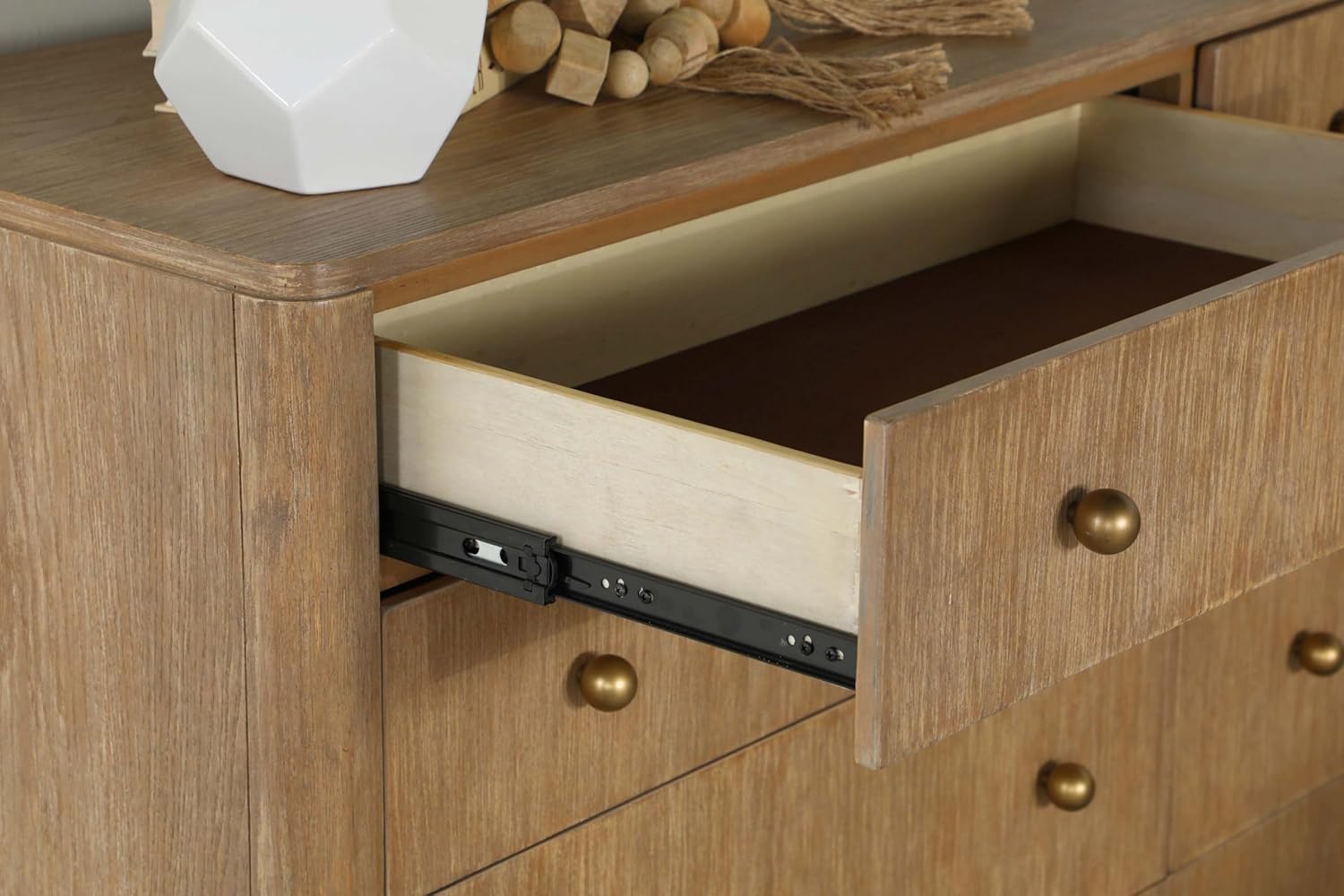 Coaster Home Furnishings Arini 8-drawer Dresser Sand Wash