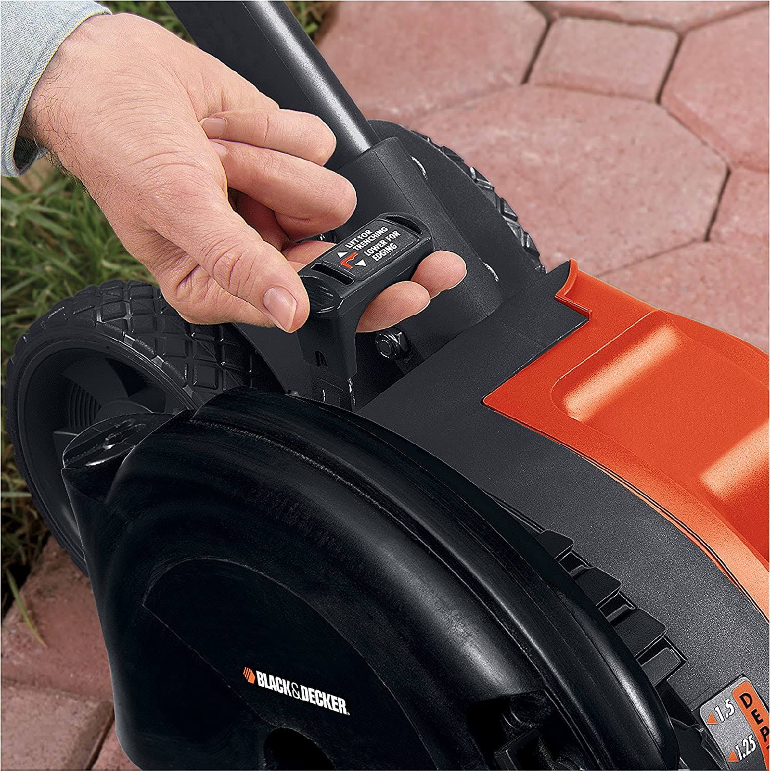 Black+decker 12 Amp 2-in-1 Landscape Edger and Trencher, (LE760FF)