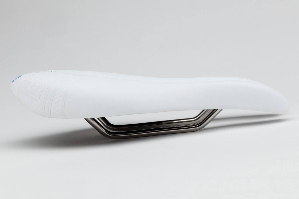 ISM PL 1.0 Saddle White