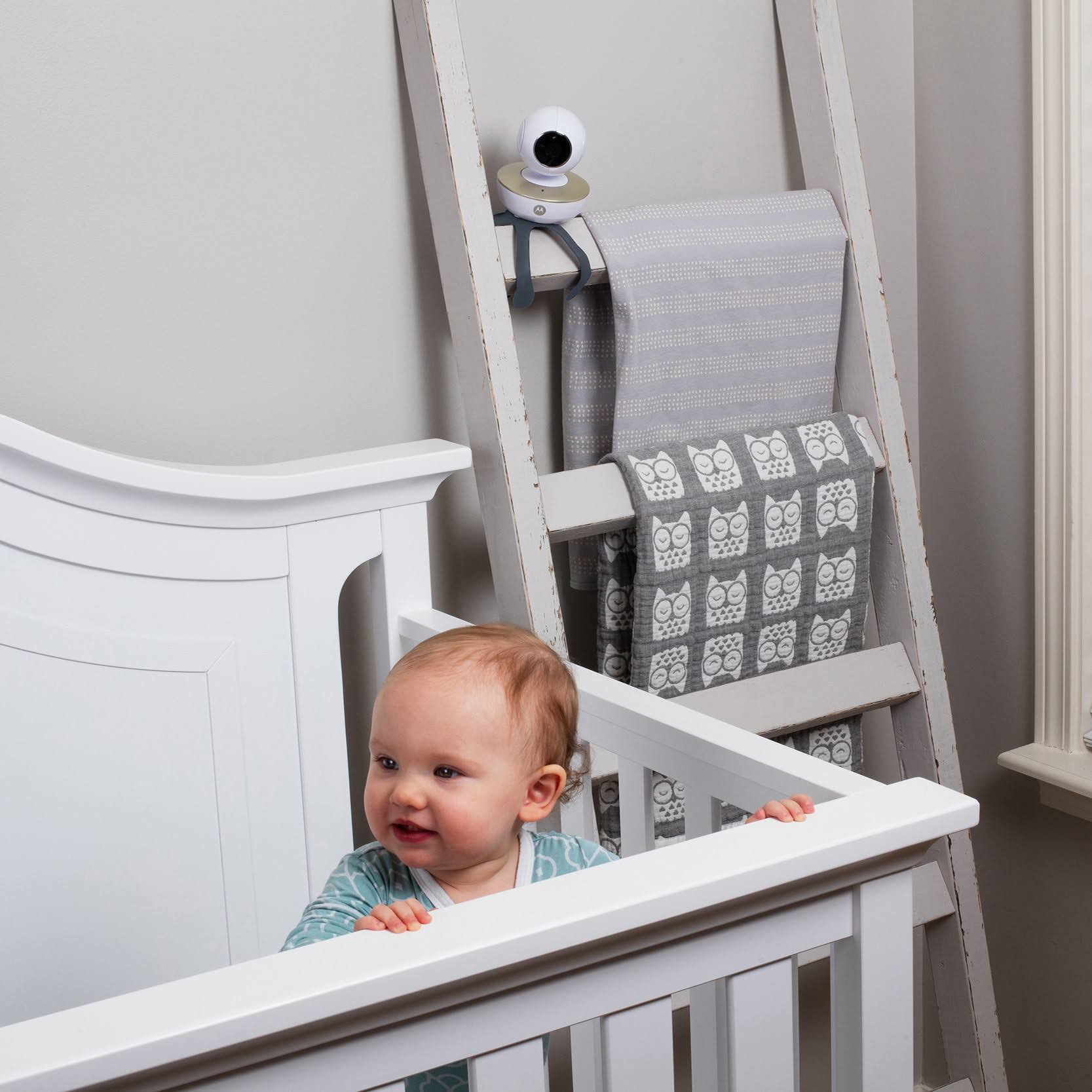 Motorola MBP50-G2 5x22 Video Baby Monitor with Two Cameras