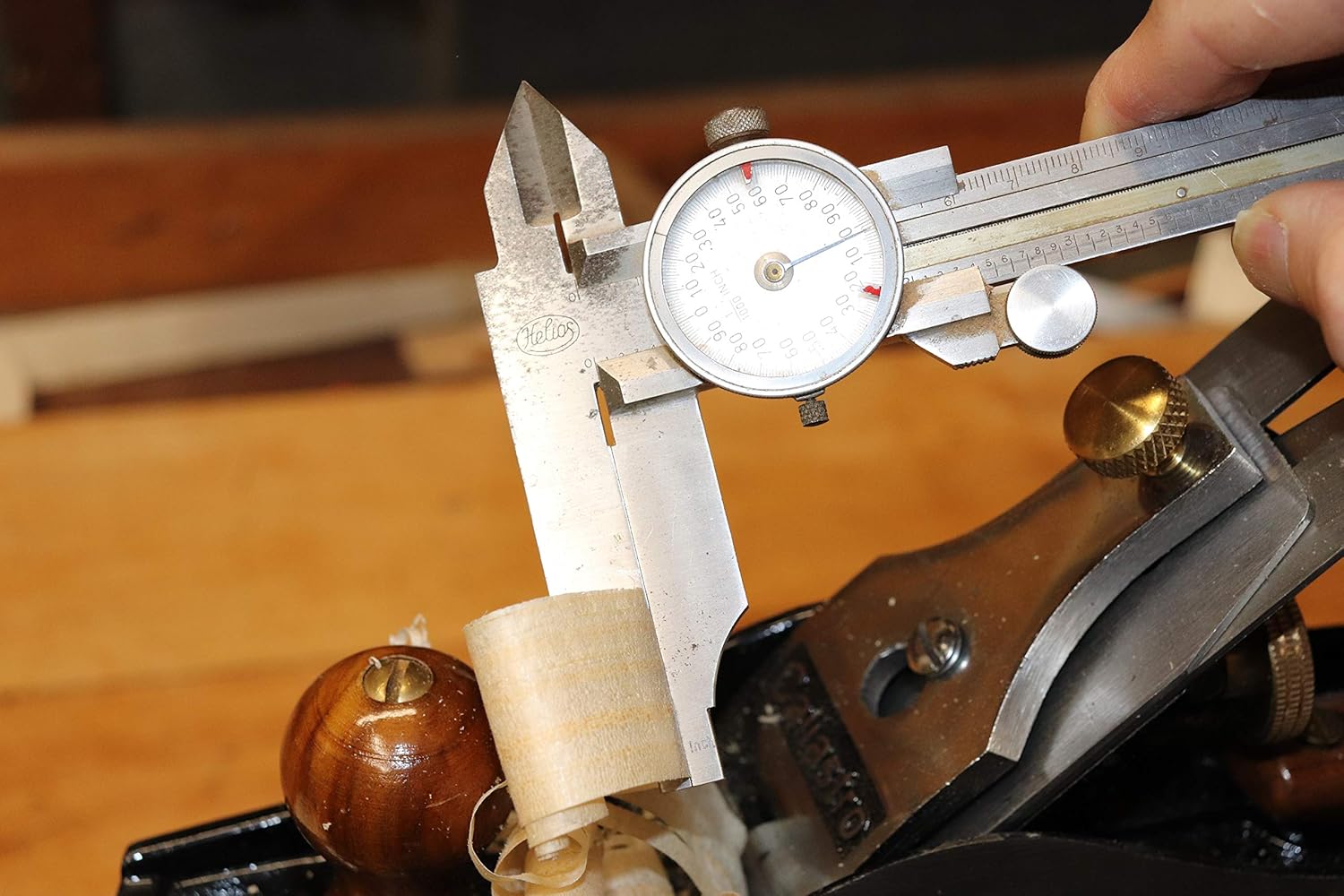 Bench Plane No. 5 - Iron Jack Plane - Fully Adjustable Wood Hand Planer, 14-Inches Long with 2-Inch Cutter, Includes 2 Blades