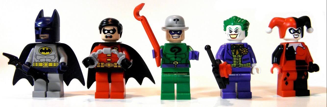 LEGO DC Comics Super Heroes 6857 - The Dynamic Duo Funhouse Escape
