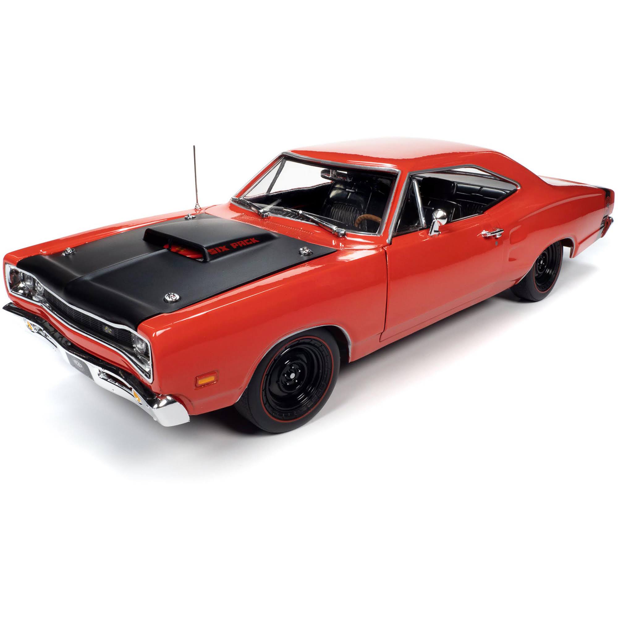 1969/5 Dodge Coronet Super Bee Hardtop R4 Red Muscle Car u0026 Corvette Nationals (MCACN) 1/18 Diecast Model Car by Autoworld