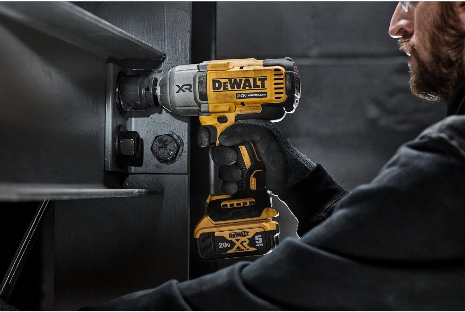 DEWALT 20V MAX Cordless Impact Wrench Kit, 20V MAX, 1/2" Hog Ring With 4-Mode Speed, Includes Battery, Charger and Kit Bag (DCF900P1)