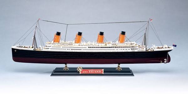 Doyusha 300152 R.M.S. Titanic 1/400 Scale Plastic Kit - Plaza Japan