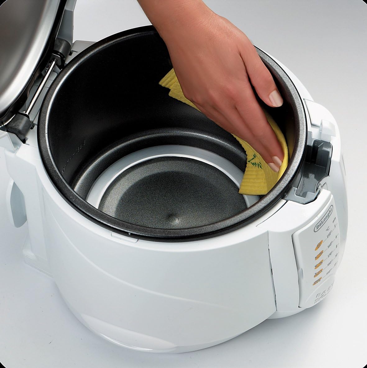 DeLonghi D677UX 2-1/5-Pound-Capacity Deep Fryer