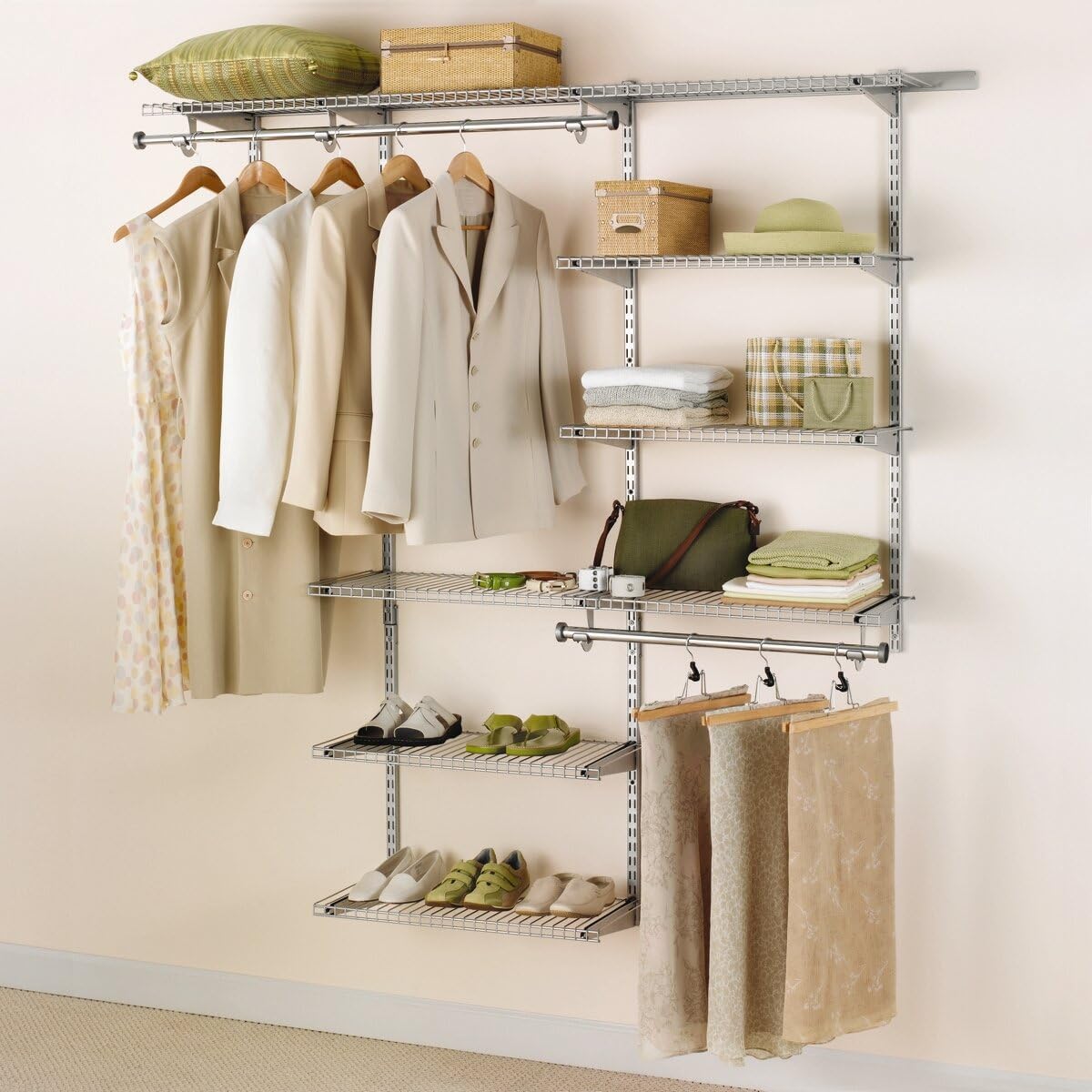 Rubbermaid Configurations Deluxe Closet Kit, White, 3-6 Ft., Wire Shelving Kit with Expandable Shelving and Telescoping Rods, Custom Closet Organization System, Easy Installation