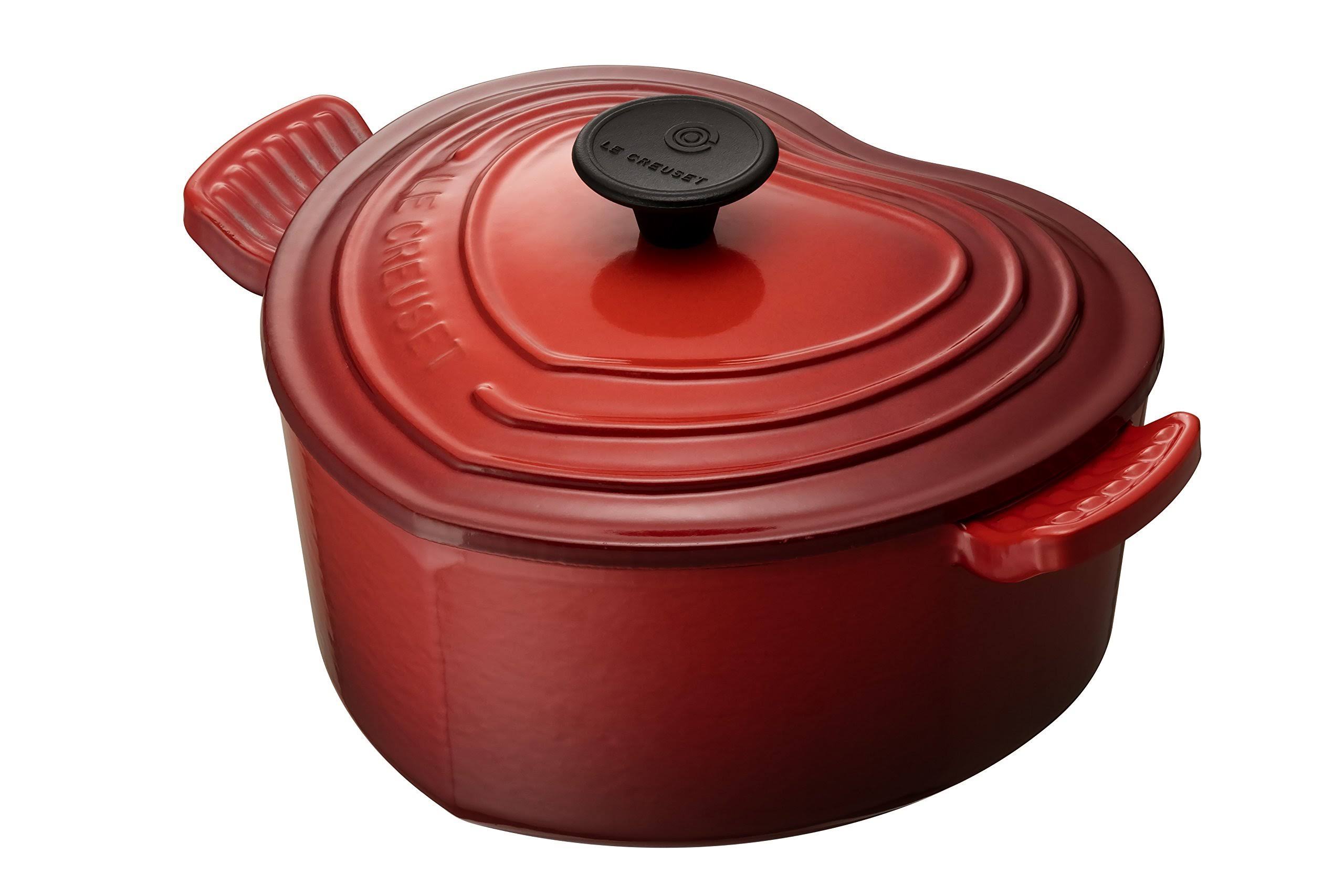 Le Creuset Enameled Cast-Iron 2-Quart Heart Casserole Red