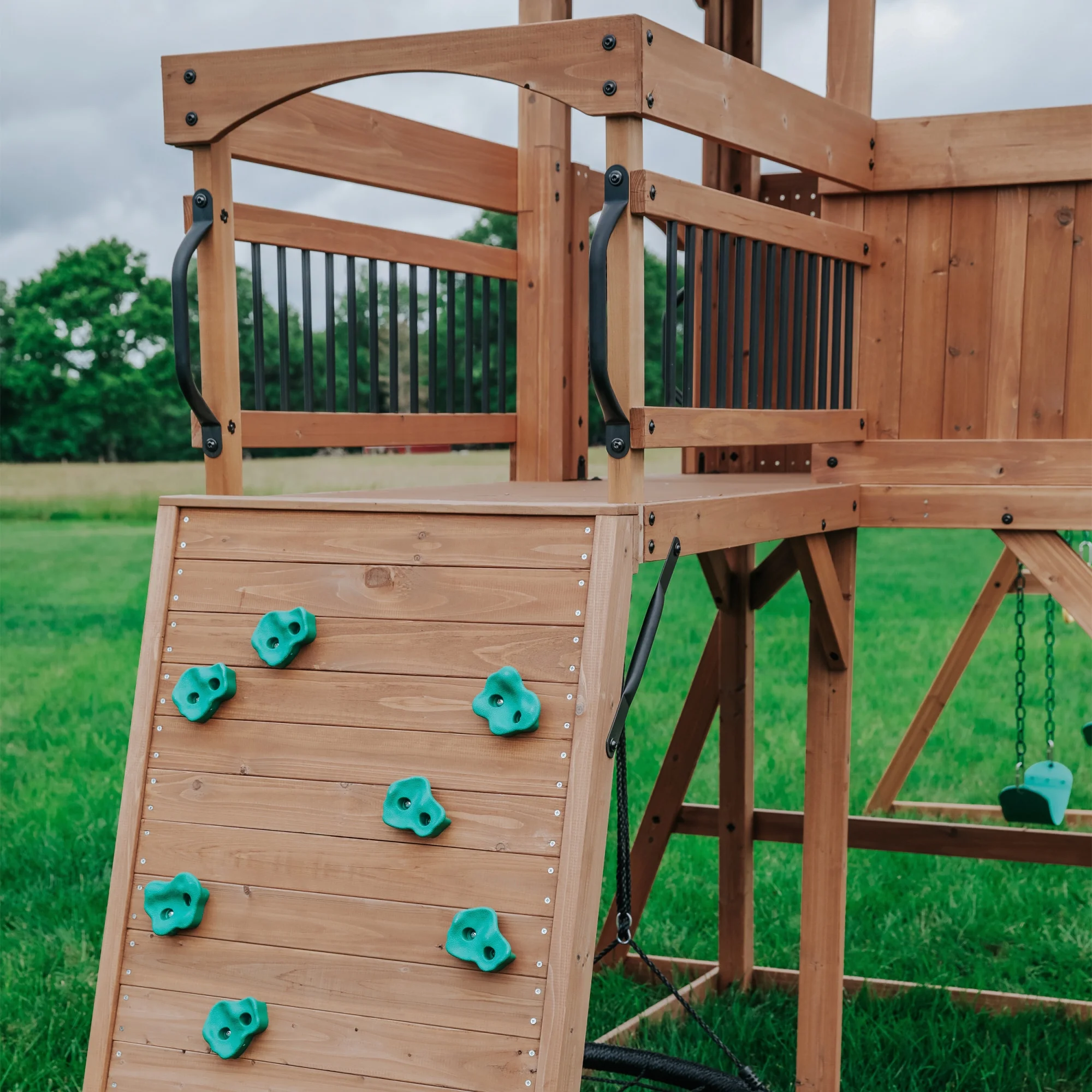 Backyard Discovery Sterling Point Swing Set
