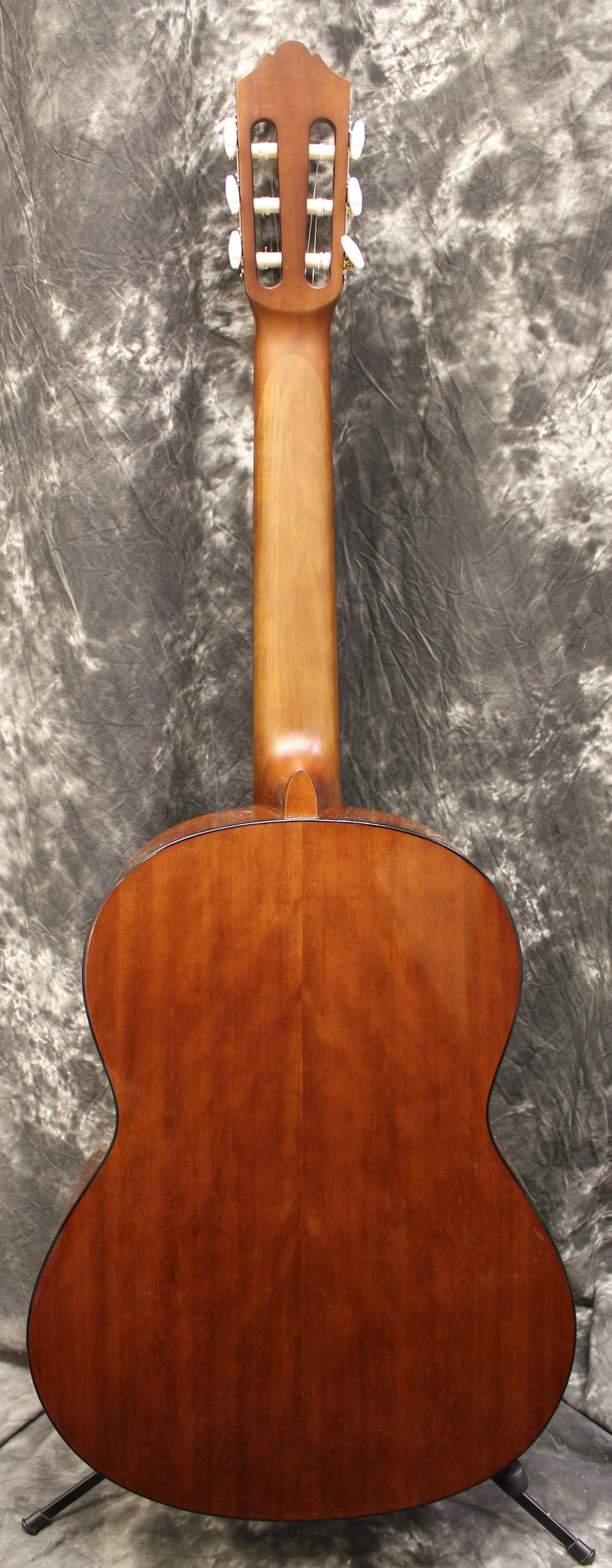 Yamaha CG102 Classical Acoustic Guitar, Natural
