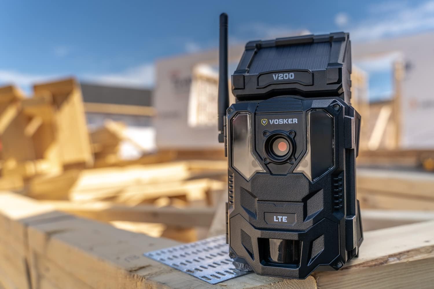 Vosker V200 | Cellular Security Camera | Security Pack | Mobile Phone Photo Notifications | LTE Wireless Built-in Solar Panel | Weatherproof, No Wi-Fi Required | HD Surveillance Cameras