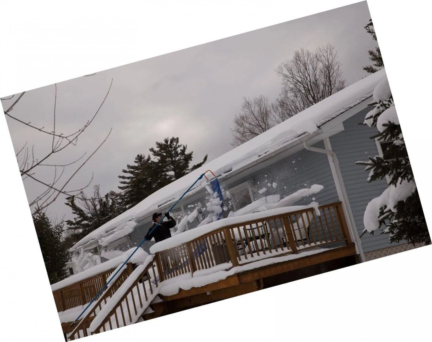Avalanche 17 in. W Roof Rake