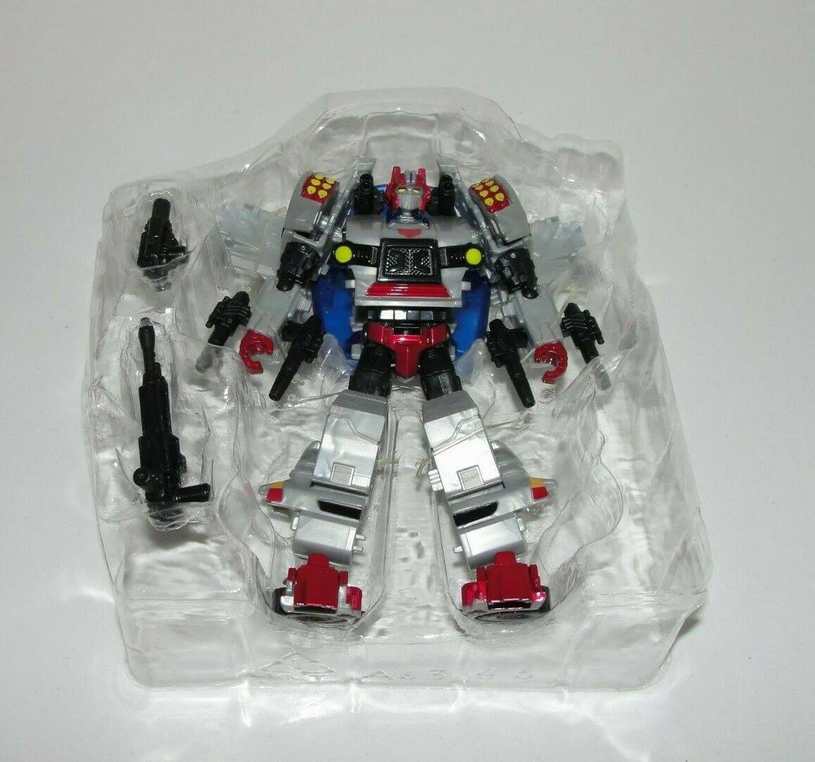 Transformers Generations Deluxe Class Crosscut Figure