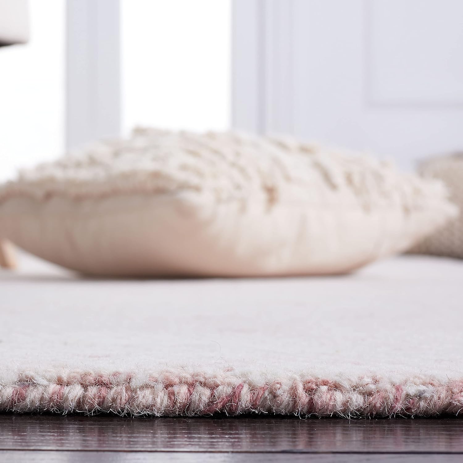 SAFAVIEH Metro Collection Area Rug - 10' x 14', Pink & Ivory, Handmade Wool, Ideal for High Traffic Areas in Living Room, Bedroom (MET999U)