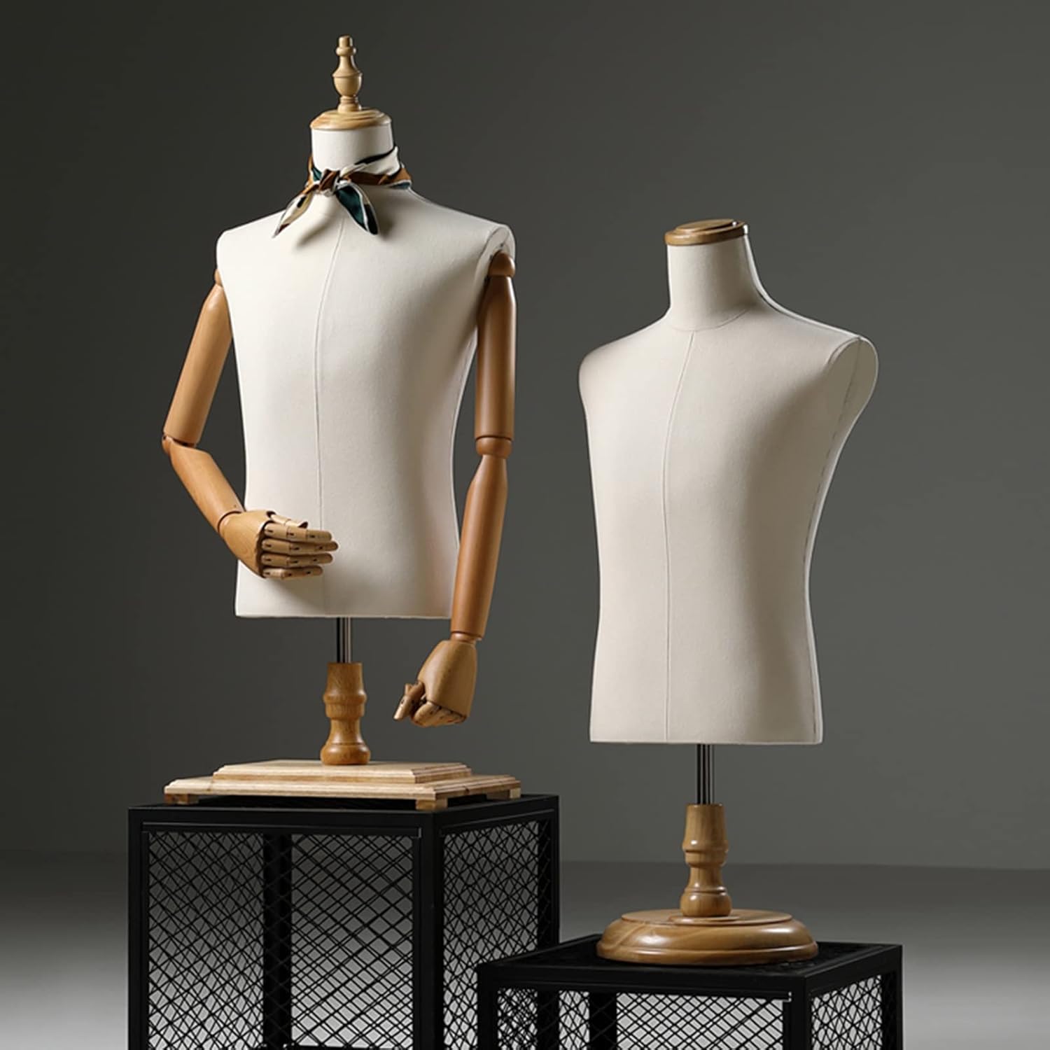 Mannequin Mannequin Body Torso Male, Tailors Dummy Sewing Maniquins Body Dress Form with Wooden Base Stand for Counter Retail Store Clothing Display Bust, 3 Col,Black,Round Plate,B