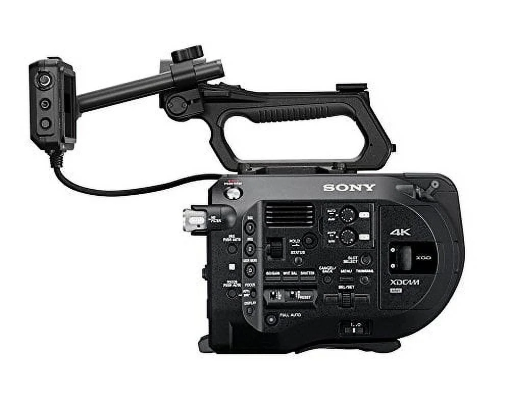 Sony PXW-FS7 4K XDCAM Camera with Super 35 CMOS Sensor + Sony 16-35mm Vario-Tessar T FE F4 ZA OSS E-Mount Lens + 14PC Bu