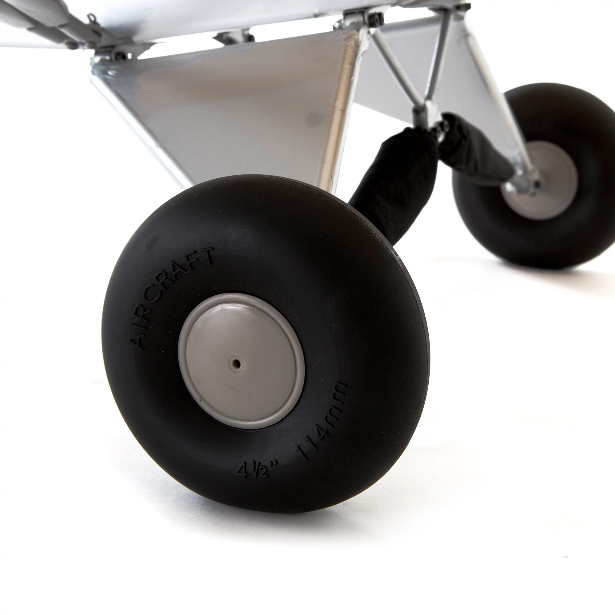 Hangar 9 Carbon Cub 15cc ARF HAN5065 Airplanes ARF Giant