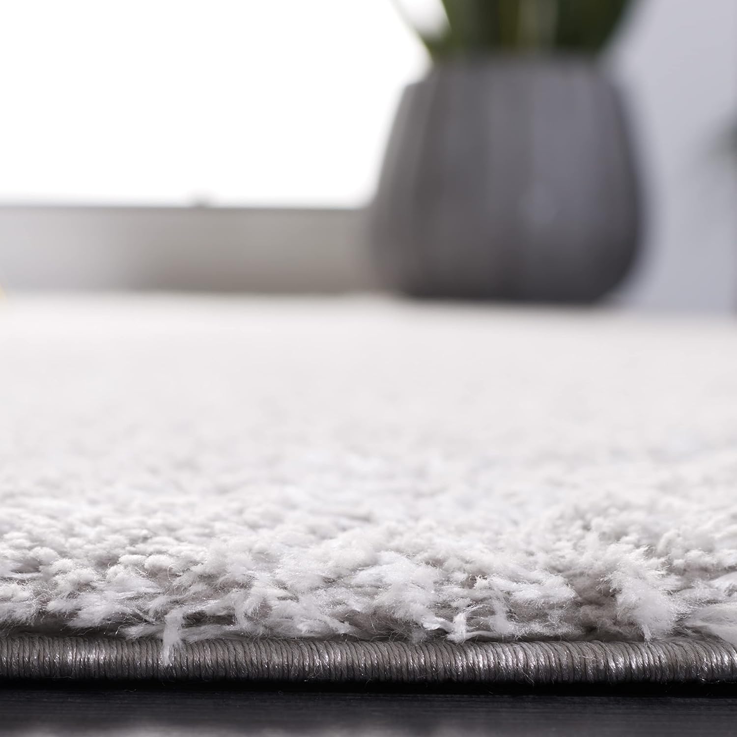 SAFAVIEH Tahoe Shag Collection Area Rug - 8' x 10', Light Grey, Solid Design, Non-Shedding & Easy Care, 1.2-inch Thick Ideal for High Traffic Areas in Living Room, Bedroom (THO670F)