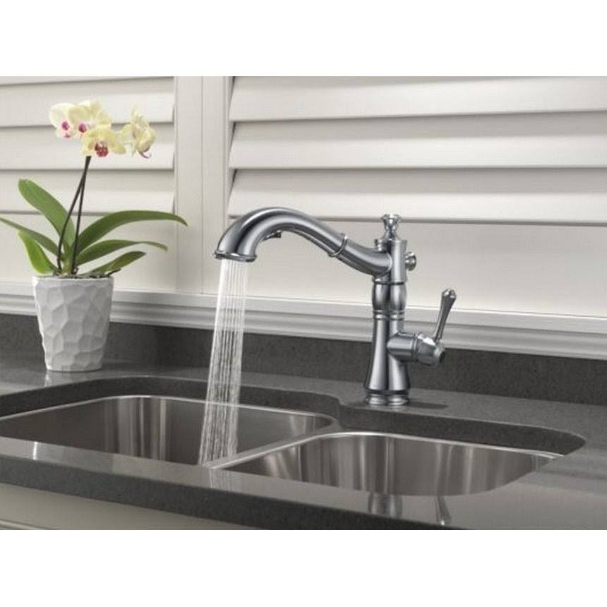 Delta 4197-DST Cassidy Chrome Single Handle Pull-Out Kitchen Faucet