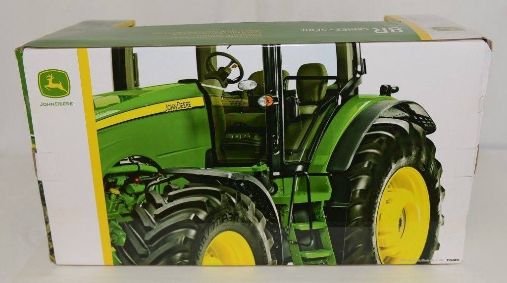 John Deere 1/16 Scale 8R Tractor