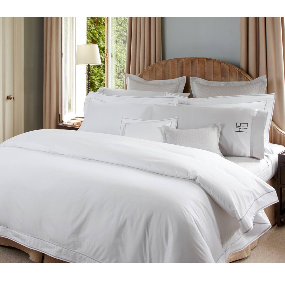Matouk Ansonia - Full/Queen Duvet Cover | White