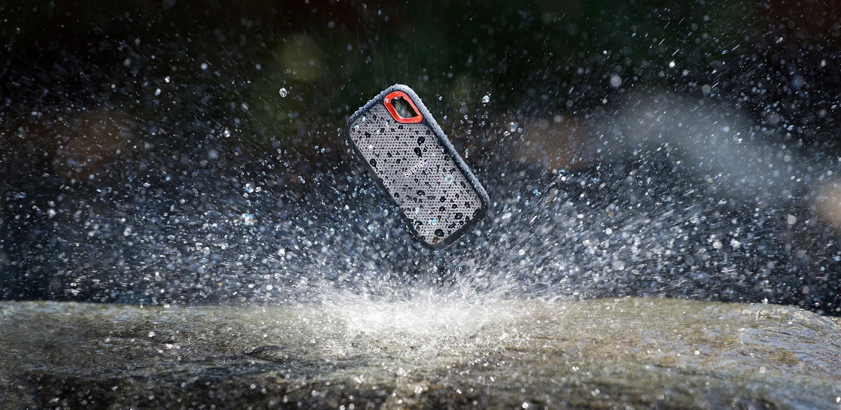 SanDisk 4TB Extreme, External Solid State Drive V2, Black - SDSSDE61-4T00-G25
