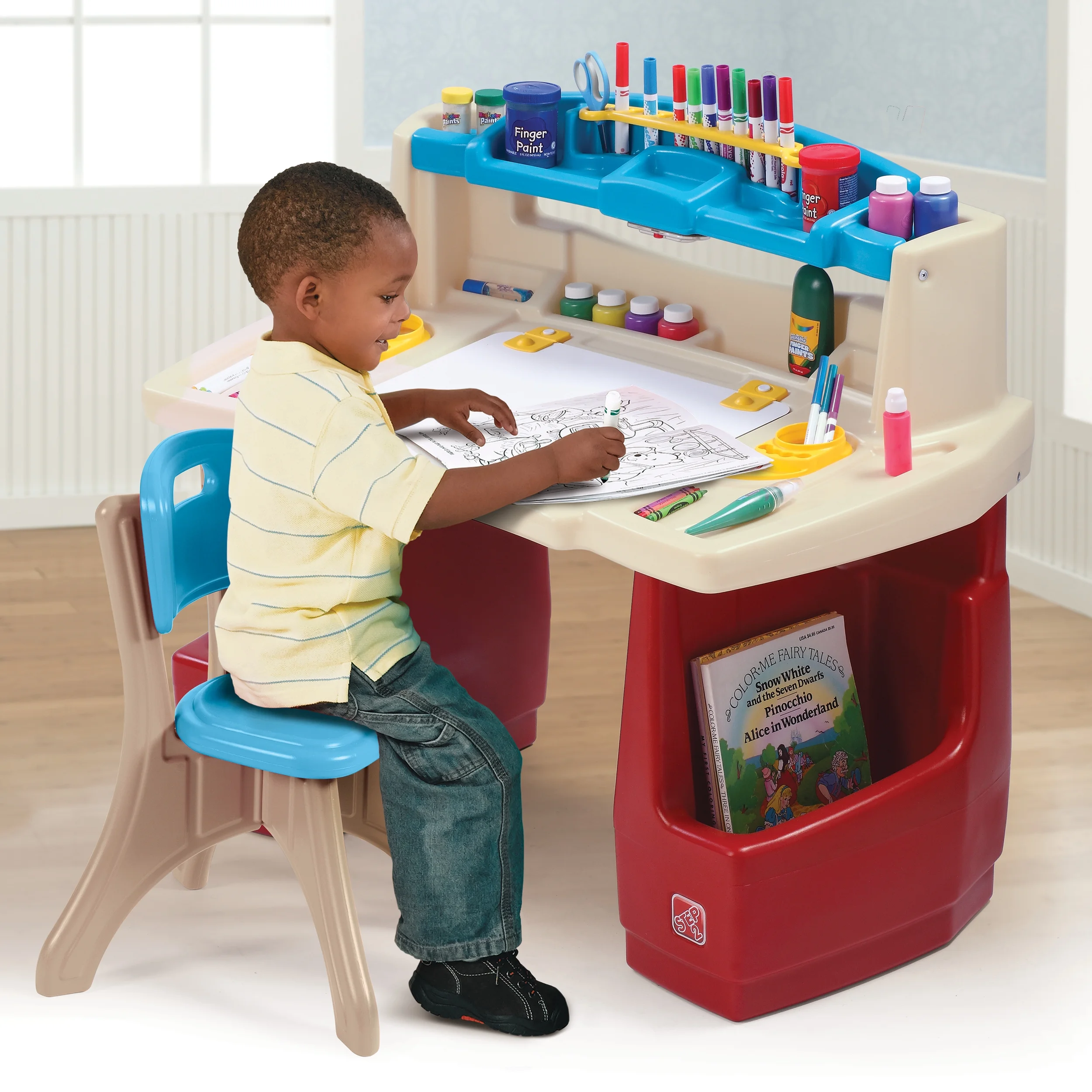 Step2 Deluxe Art Master Desk Plastic Kids Activity Center and Table