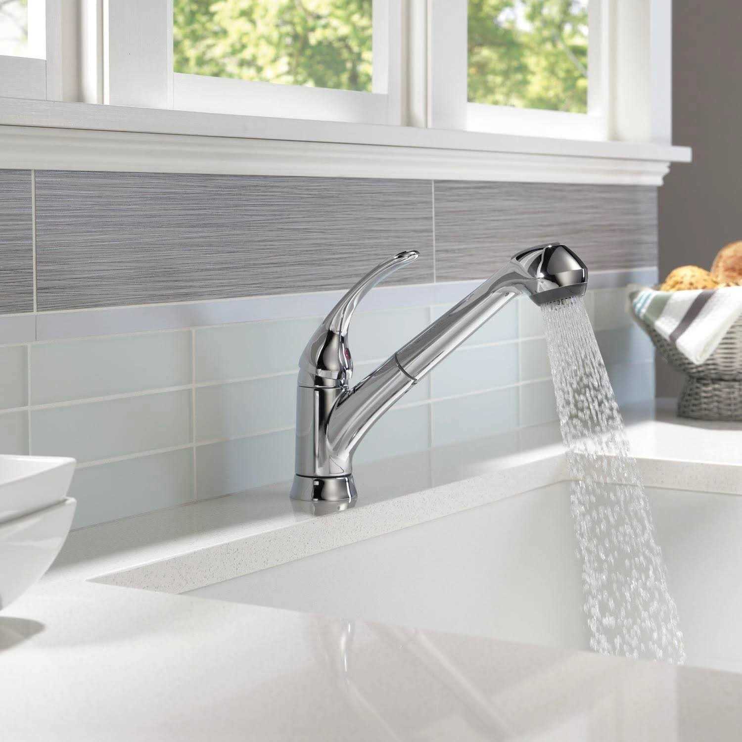 Delta Foundations Single Handle Pull-Out Kitchen Faucet B4310LF - Shop Hardware Tools Online Store