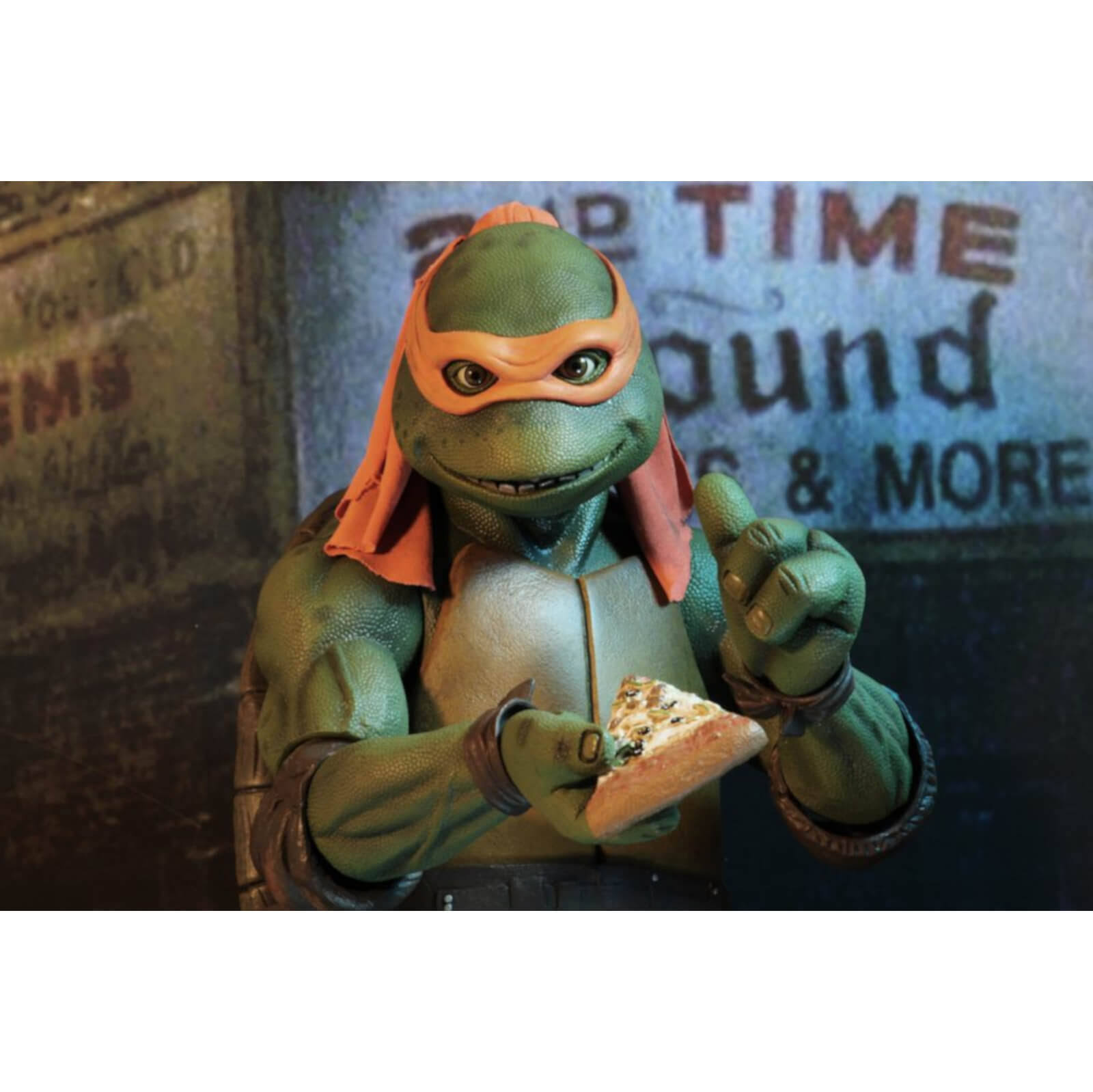 NECA TMNT - 1/4 Scale Figure - Michelangelo (1990 Movie)