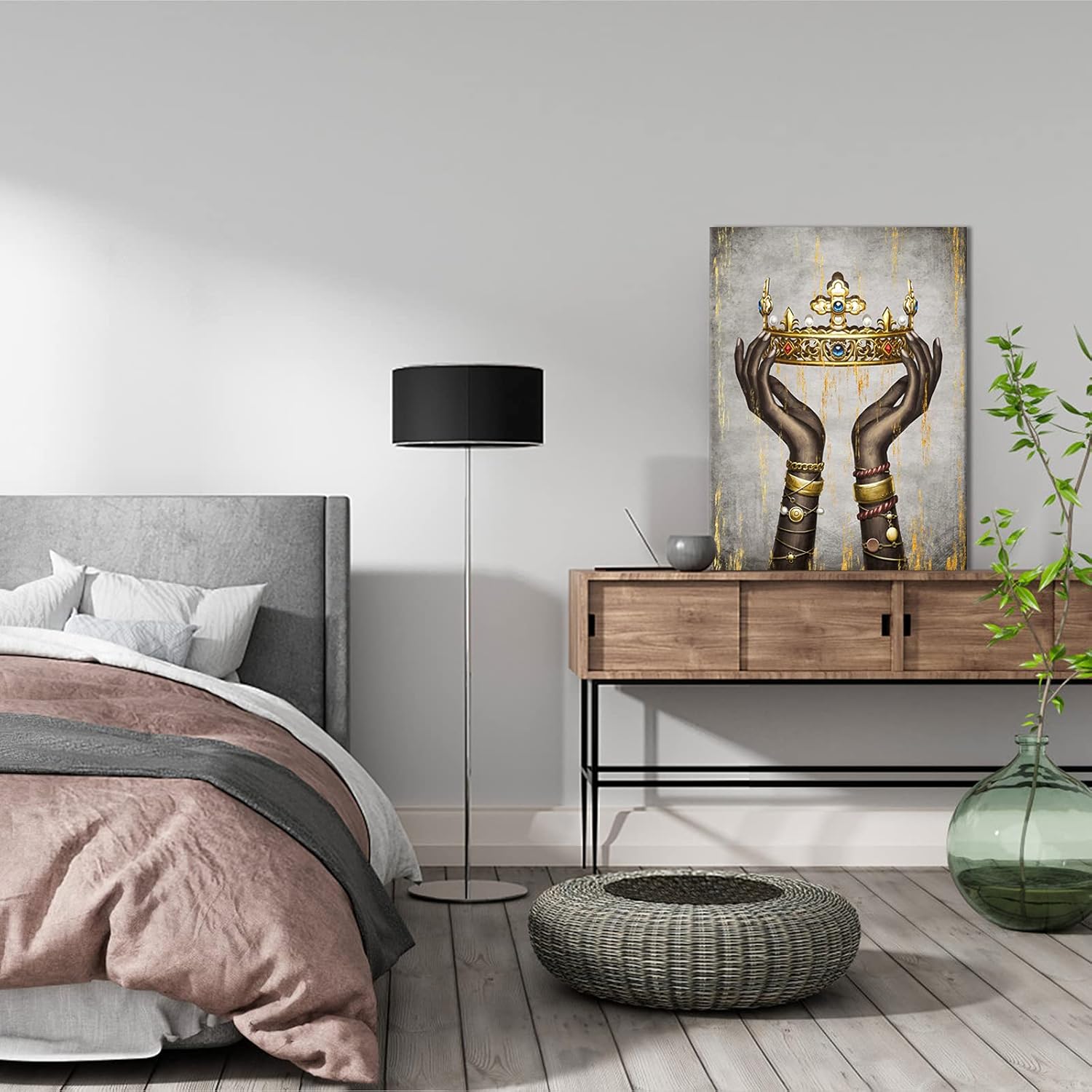 Welmeco African American Woman Hands Hold Up Queen Crown Picture Canvas Wall Art Black Girl Hands Fashion Charm Painting Prints Artwork for Living Room Bedroom Decoration Contemporary Art