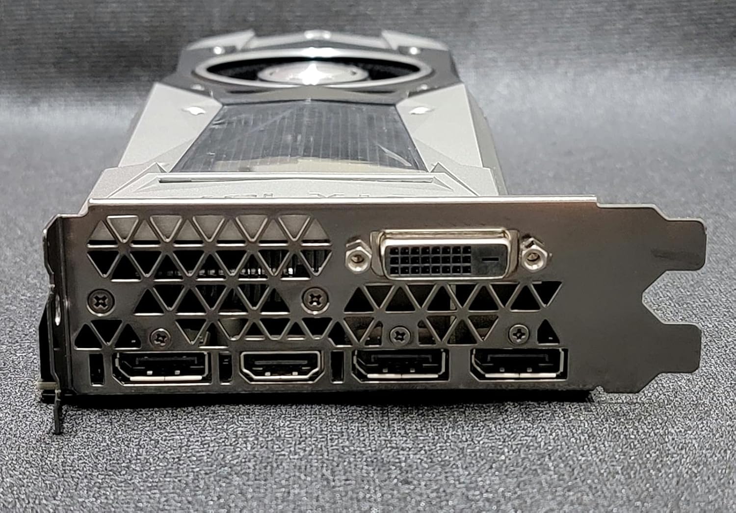 Nvidia GeForce GTX 1070 Founders Edition - 900-1G411-2520-000