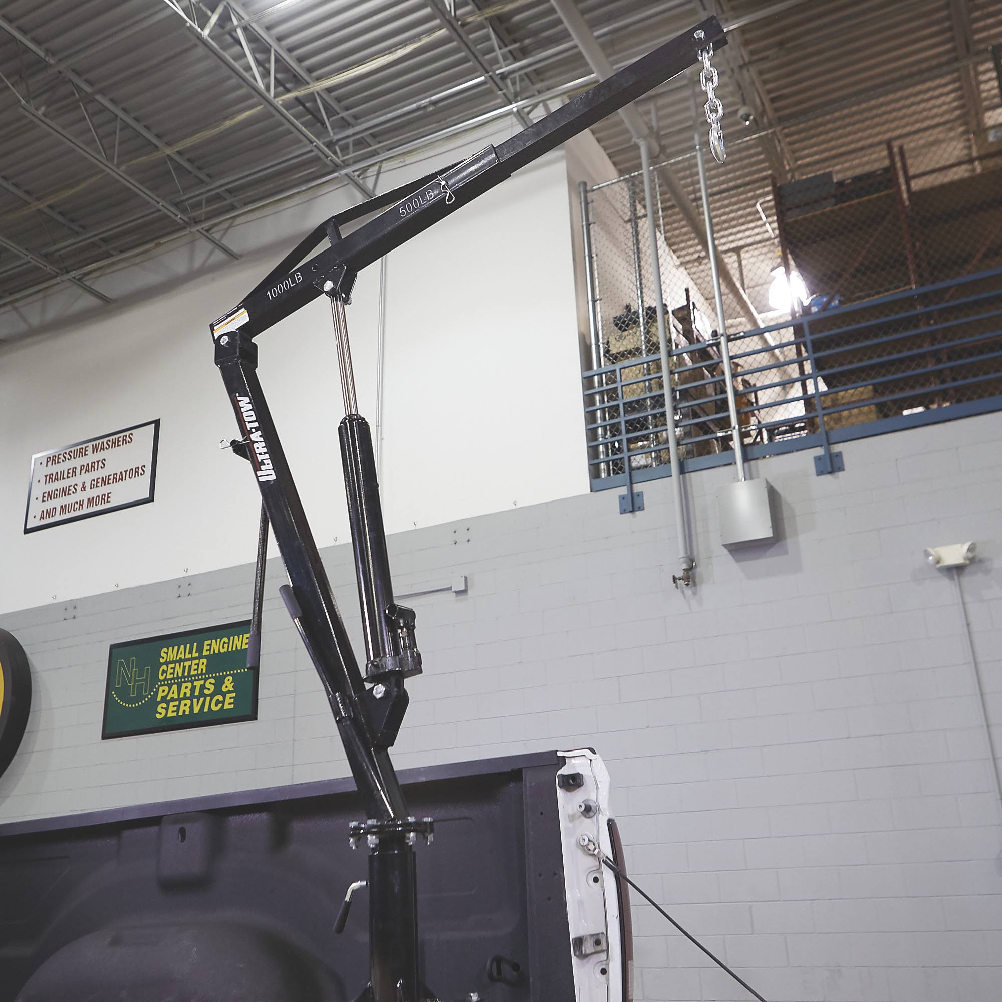Ultra-Tow Hydraulic Pickup Truck Crane - 1000-Lb. Capacity 22404044