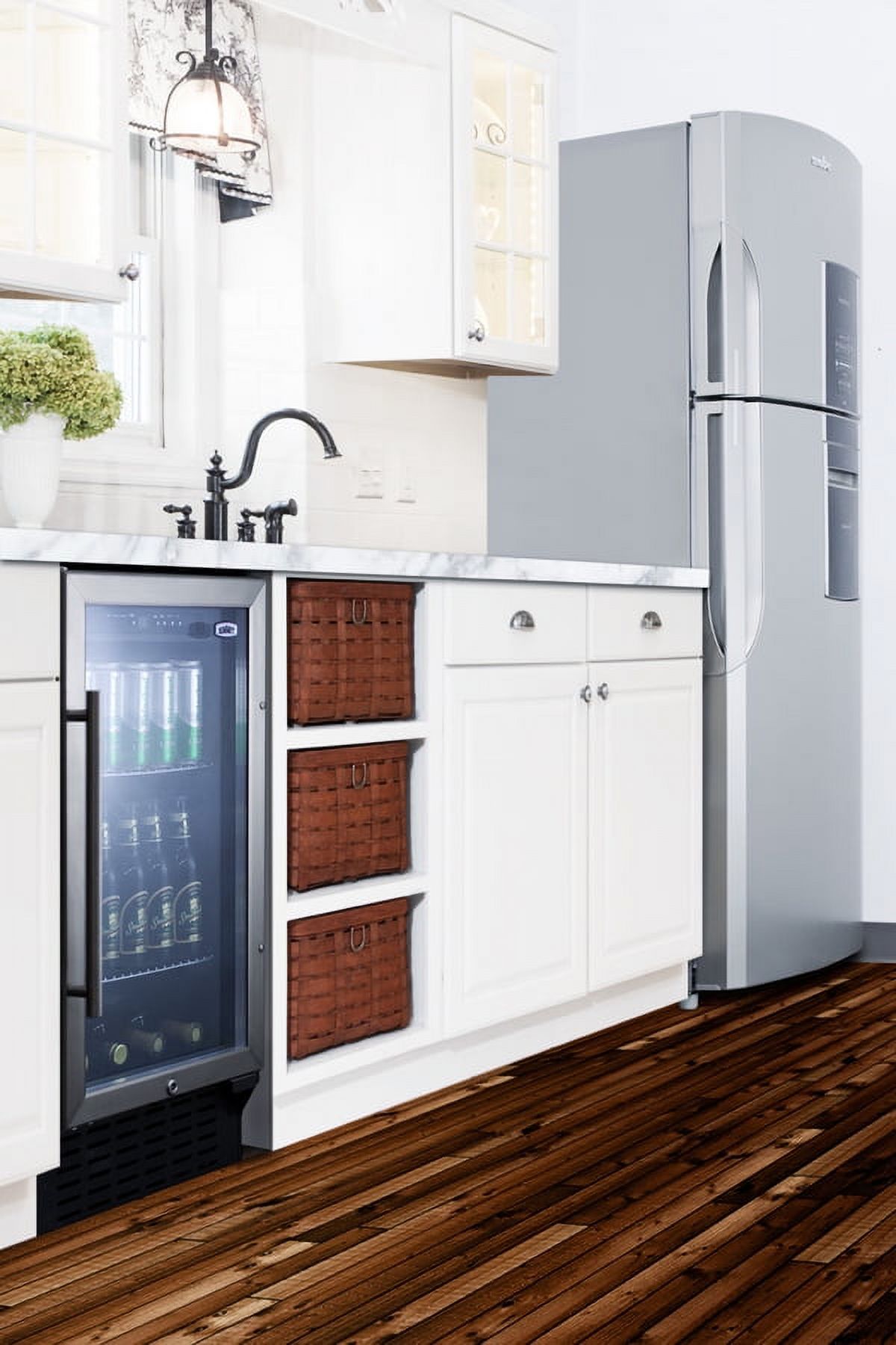 SUMMIT SCR1841B 18" Wide Built-in Beverage Center