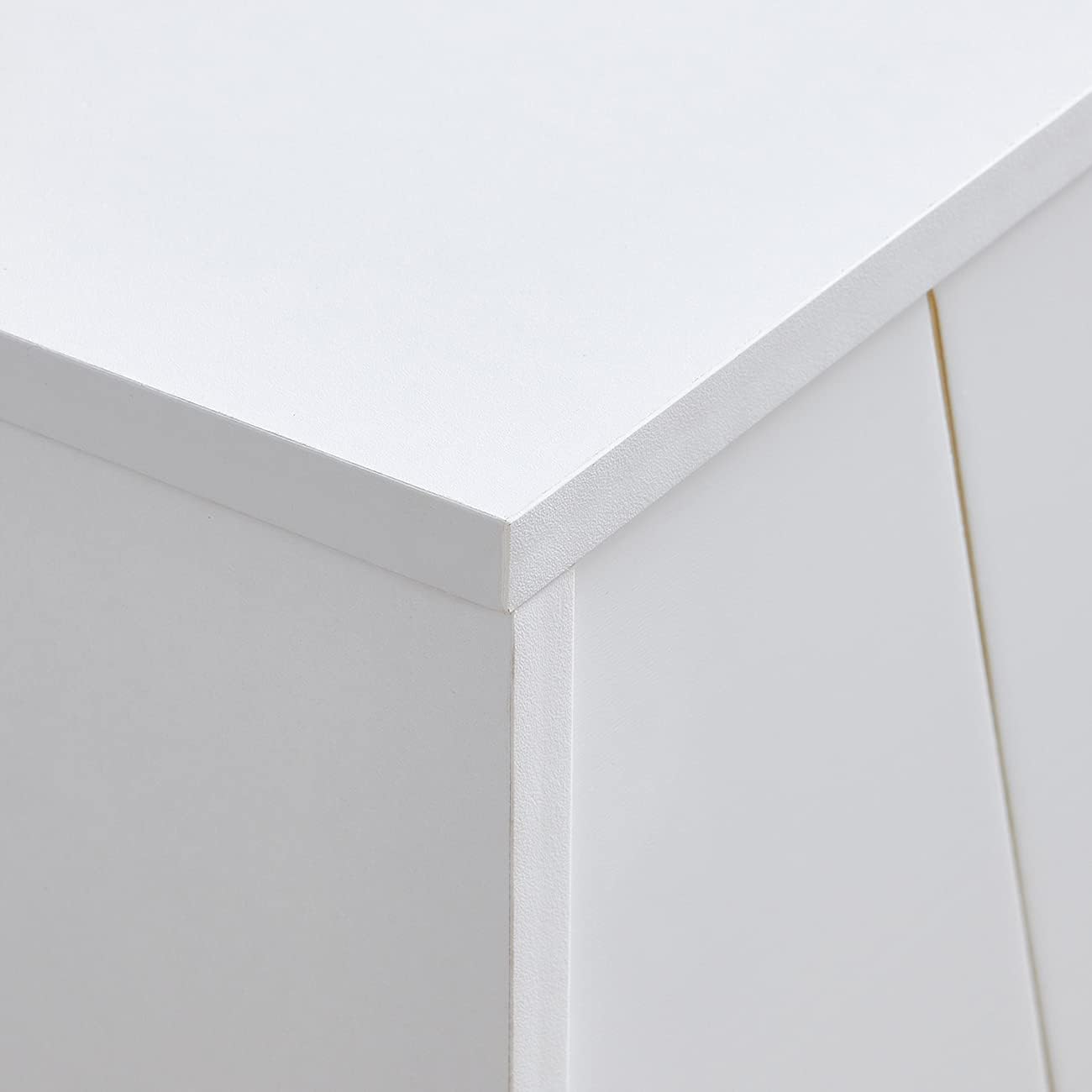 White Wood Chest of Drawer, 4 Drawer Storage Cabinet with Unique Golden Groove Front, Floor Cupboard Sideboard Organizer for Living Room Bedroom Home Furniture, Tall Dresser Chest Tower