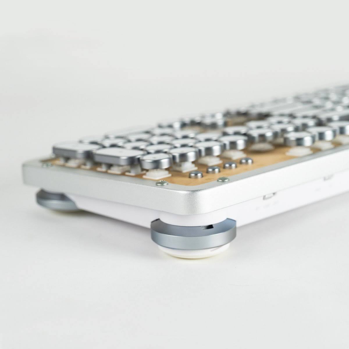 Azio Retro Classic Artisan USB Keyboard