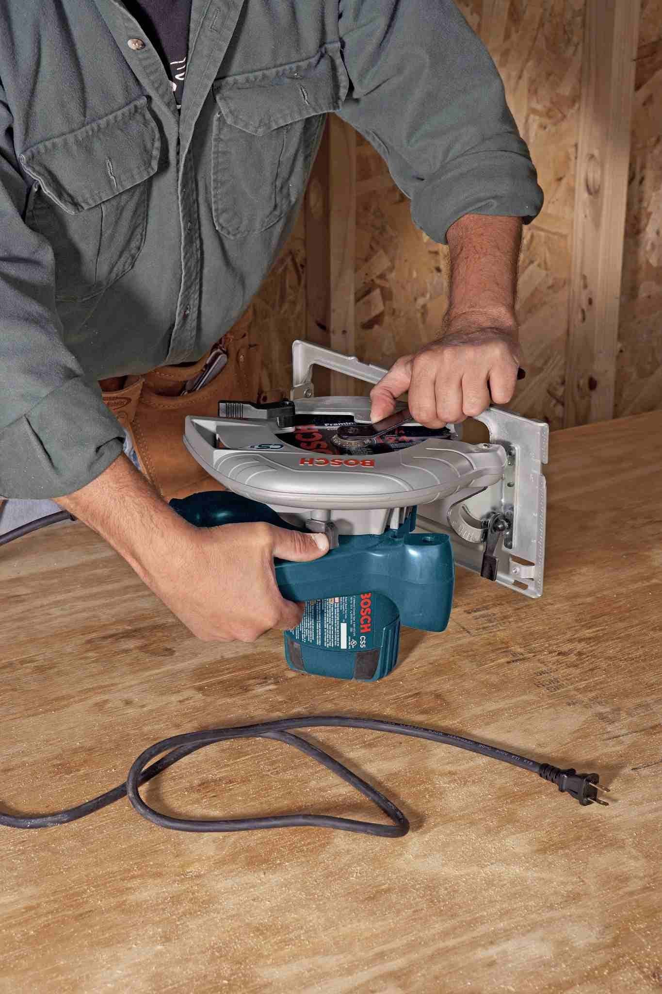 Bosch CS5 7-1/4x22 Left Blade Circular Saw