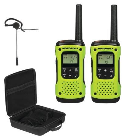 Motorola T600 35-Mile Talkabout 2-Way Radios, Carry Case u0026 Single-pin Earpiece with Boom Microphone Bundle