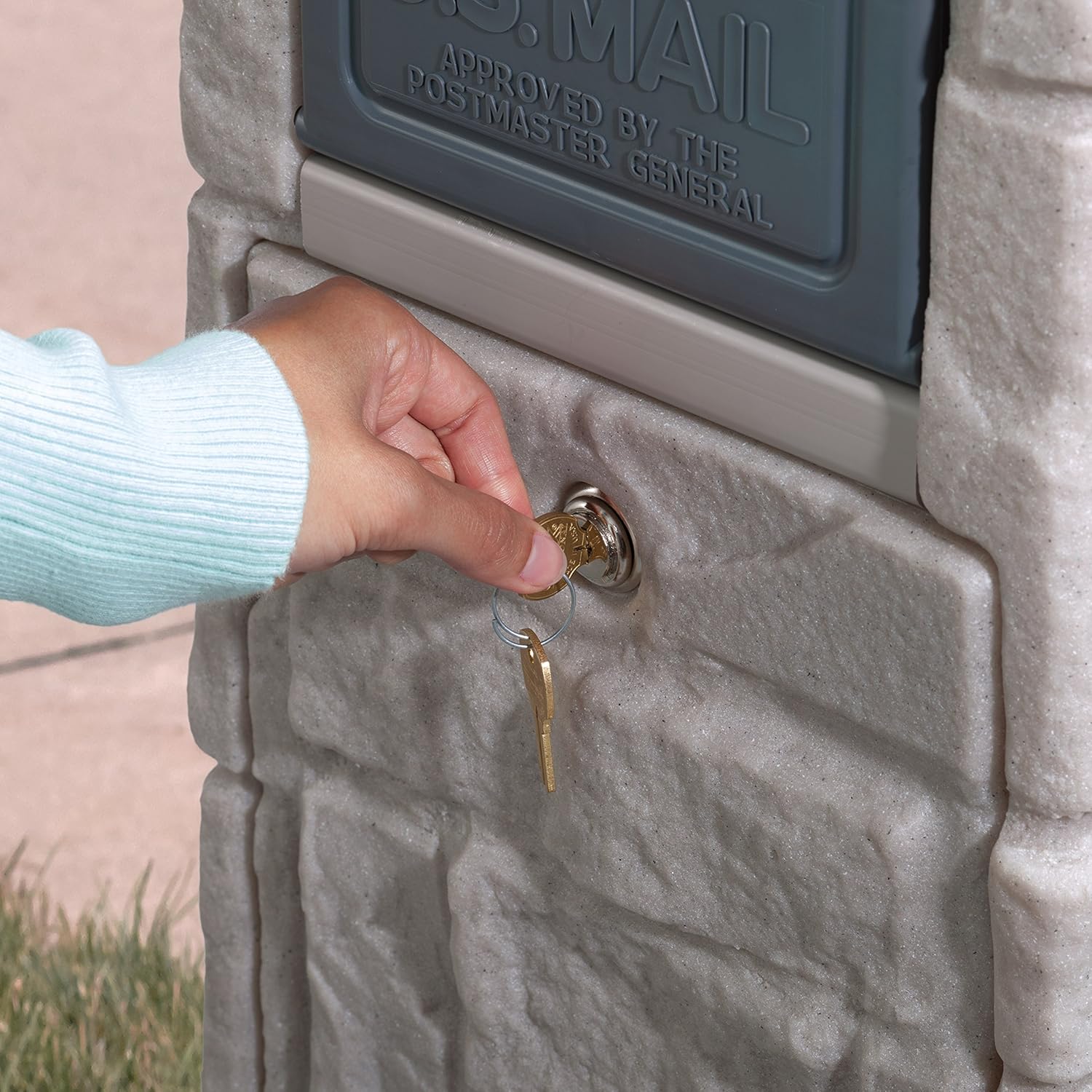 Step2 531700 MailMaster StoreMore Mailbox