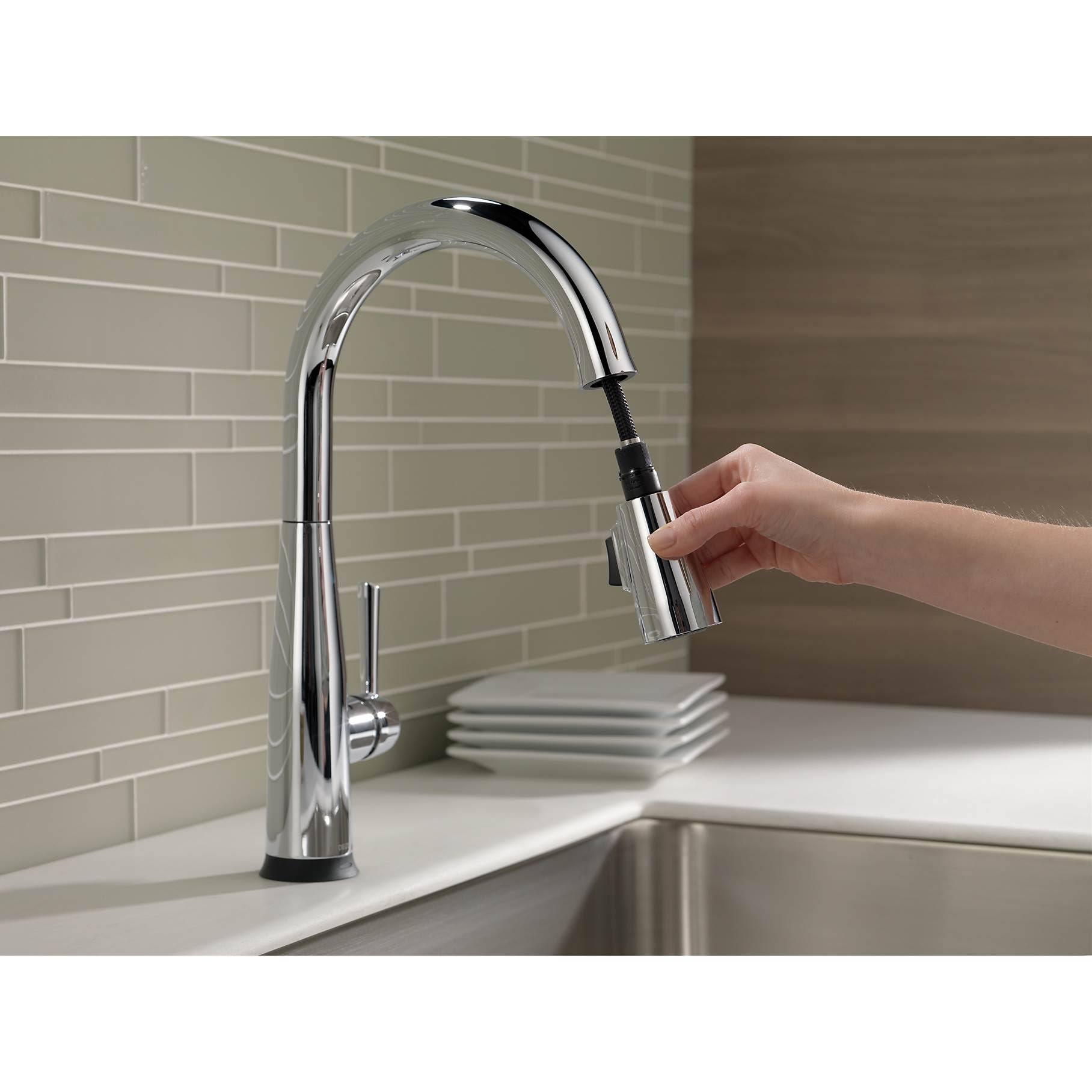 Delta 9113T-DST Essa Single Handle Pull-Down Kitchen Faucet with Touch2O Technology - Chrome