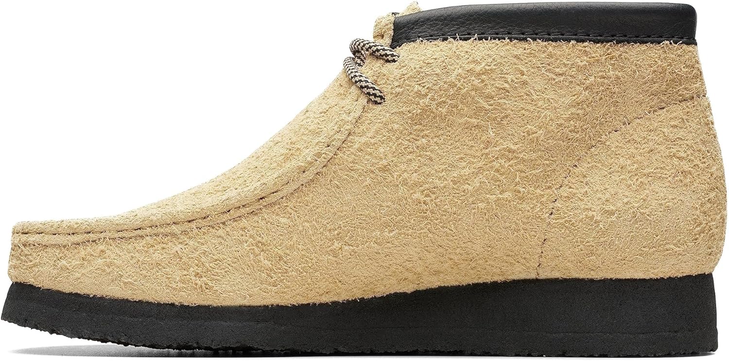 Clarks Men's Wallabee Boot Oxford, Maple/Black Suede, 10.5