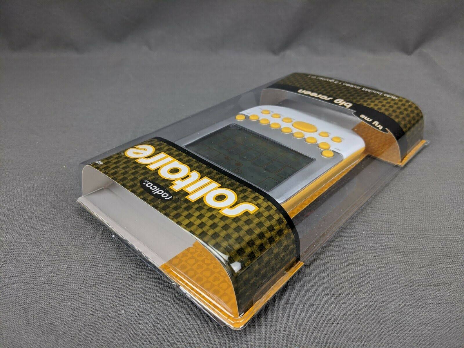 Radica Big Screen Solitaire Electronic Handheld Game 2008 Yellow White