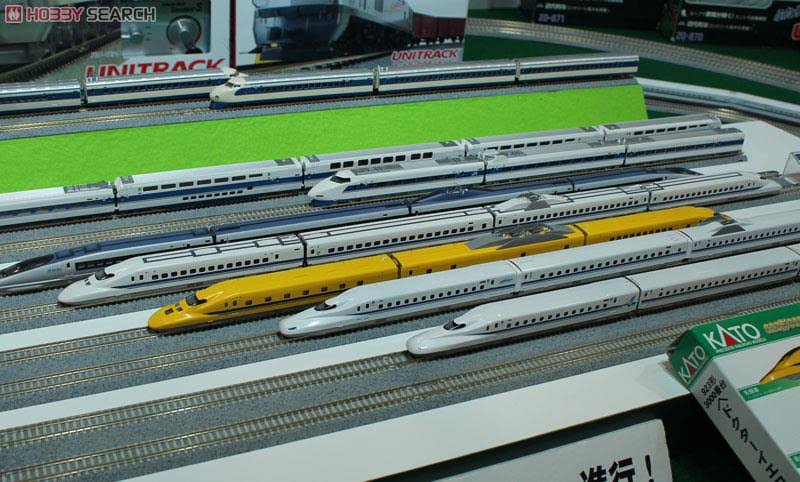 Kato 10-897 N Gauge 923 Type Doctor Yellow 3000 Series Add-On 4-Car Set Train