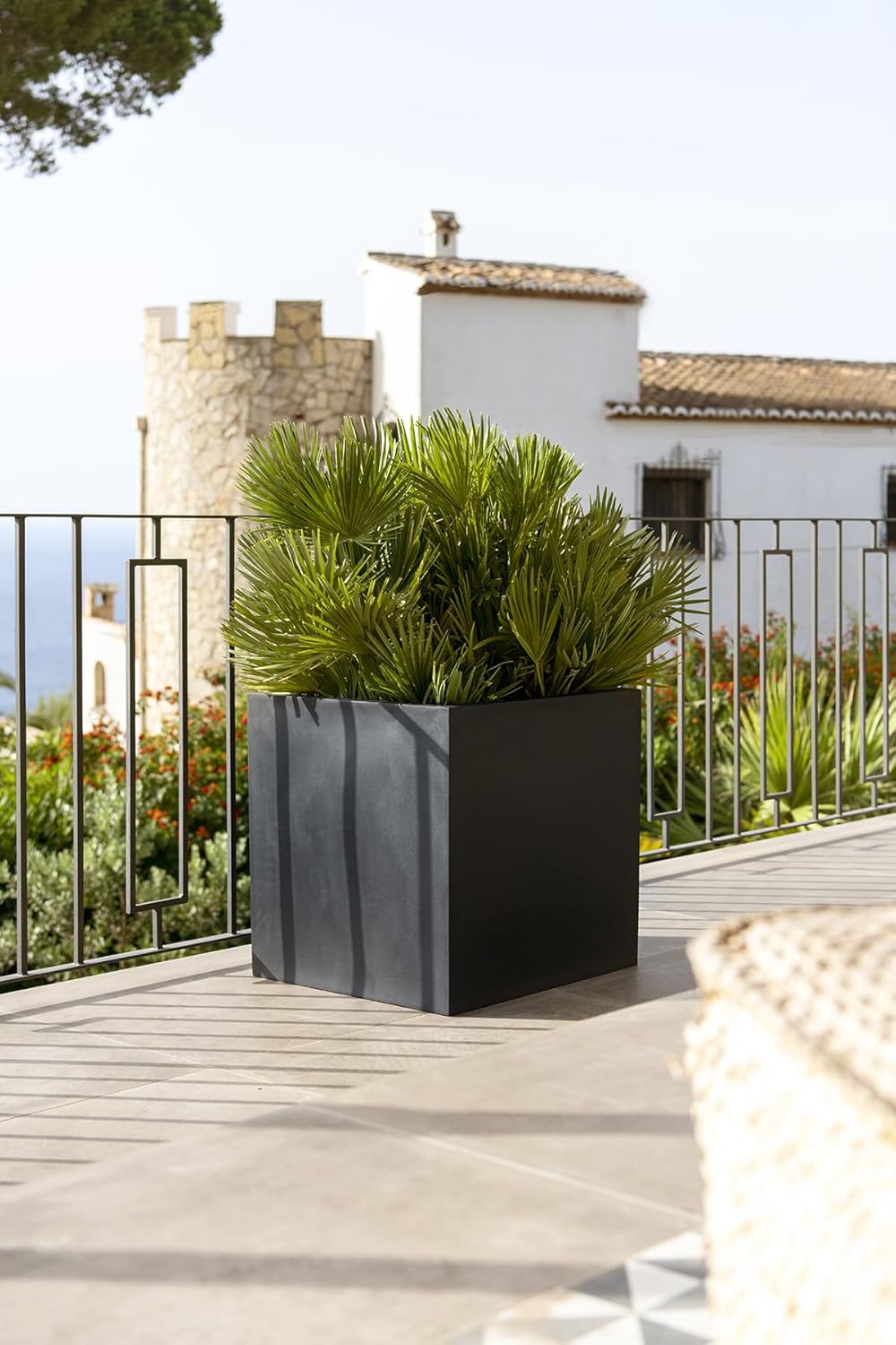 P POTTERYPOTS E1003-40-01 Block M Fiberstone Indoor Outdoor Modern Square Planter, Black