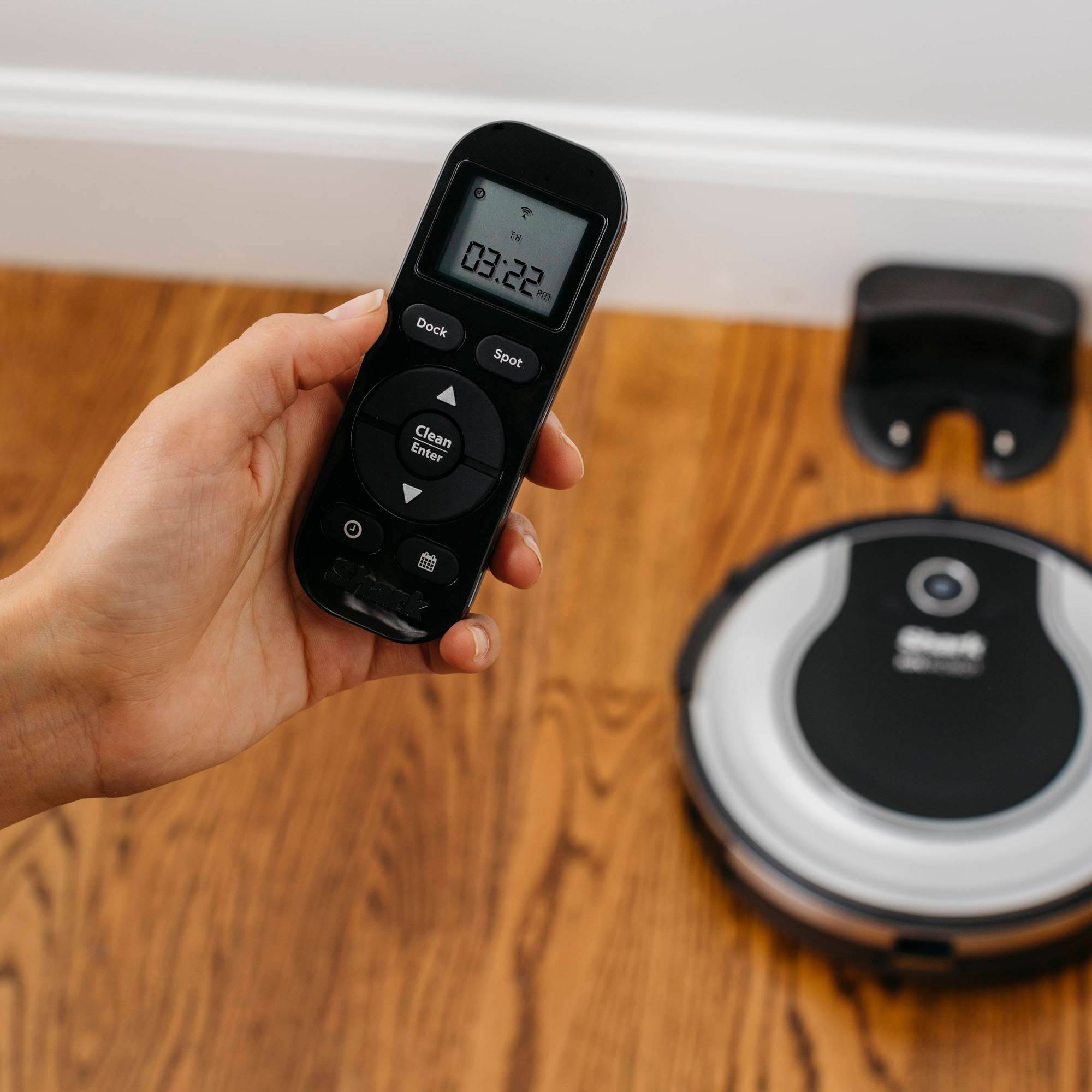 Shark Ion Robot 700 Vacuum with Easy Scheduling Remote (Certified Refurbished)