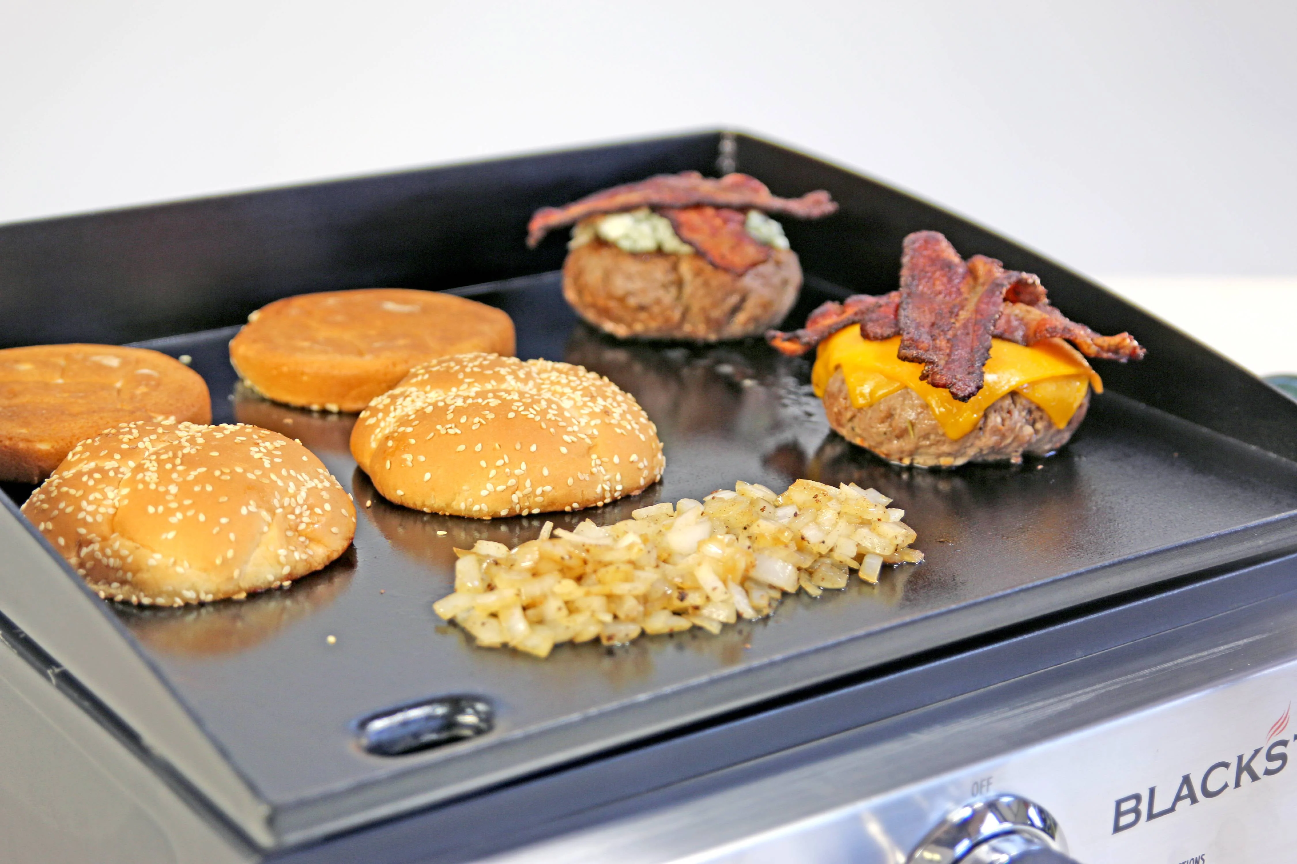 Blackstone 1666 22 Tabletop Griddle Outdoor Grill, 22 inch, Black