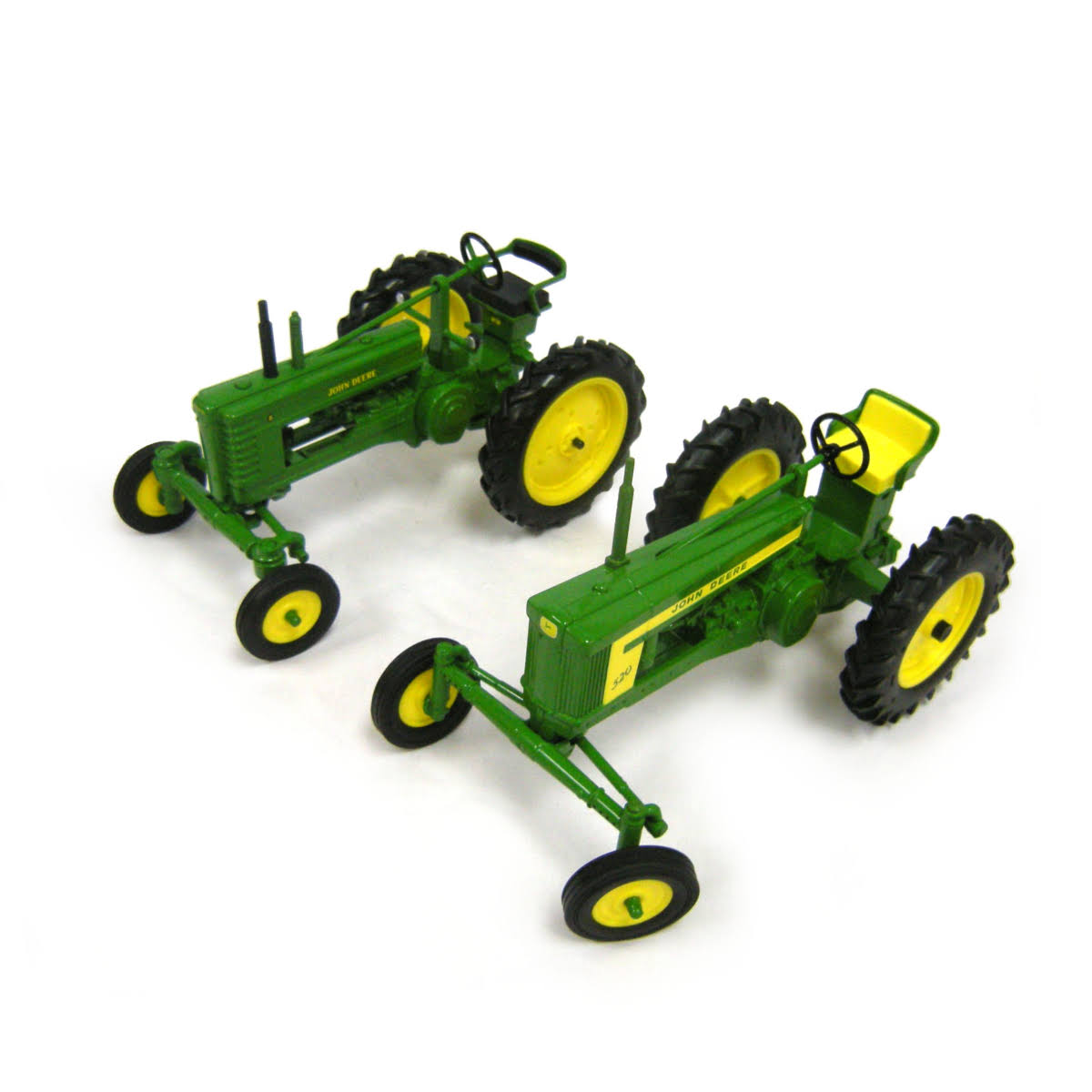 John Deere 1:16 Unstyled Model Tractor